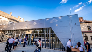 Korszerű és modern iskolaépület