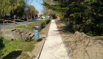 A park területét szegélyező járdák felújítása